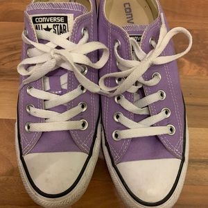 Size 7 Women’s Purple Converse